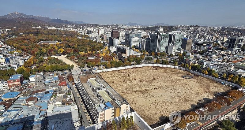 세운4구역 '종묘 앞 재개발' 기로...국가유산위 심의 재개