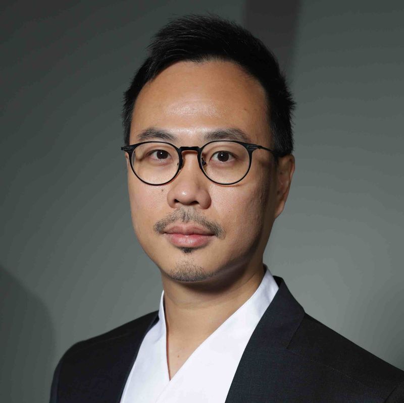 인도네시아 리테일 금융의 세대교체를 이끈 핀테크 플랫폼 스탁빗(Stockbit)과 비빗(Bibit)의 공동 창업자 겸 최고제품책임자(CPO) 웰슨 로. 호주 모나시대를 나와 회계법인 KPMG에서 실무를 쌓은 그는 2013년 주식 소셜 플랫폼으로 출발해, 2021년 주식 중개(브로커리지) 시장 진출 후 스탁빗을 거래빈도 1위 증권사로 끌어올린 주역이다. 스톡빗 공식 홈페이지 갈무리