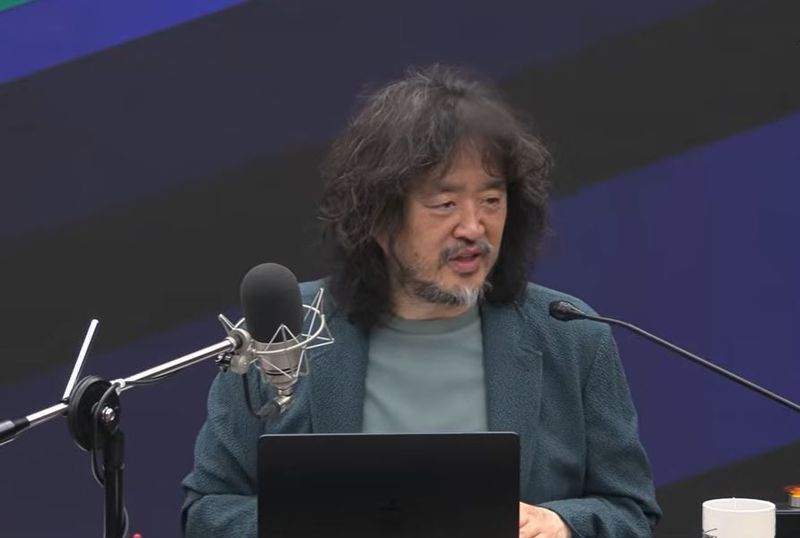 [서울=뉴시스]방송인 김어준씨. 사진 '김어준의 겸손은힘들다 뉴스공장' 유튜브 채널 캡처