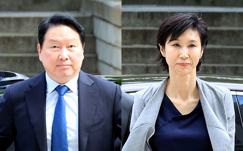 최태원 SK그룹 회장과 노소영 아트센터 나비 관장이 지난 6월 26일 서울 서초구 서울고등법원에서 열린 파기환송심 2차 변론에 출석하고 있다.뉴스1