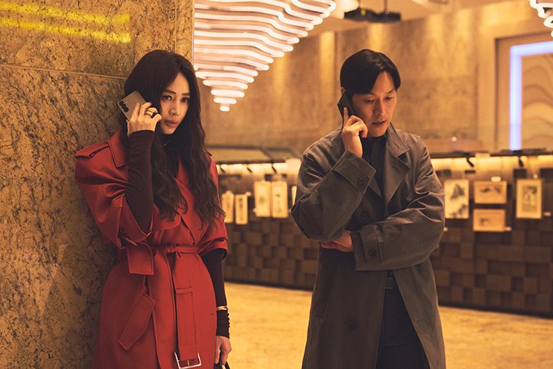 쿠팡플레이 '지금 불륜이 문제가 아닙니다' 보도스틸.