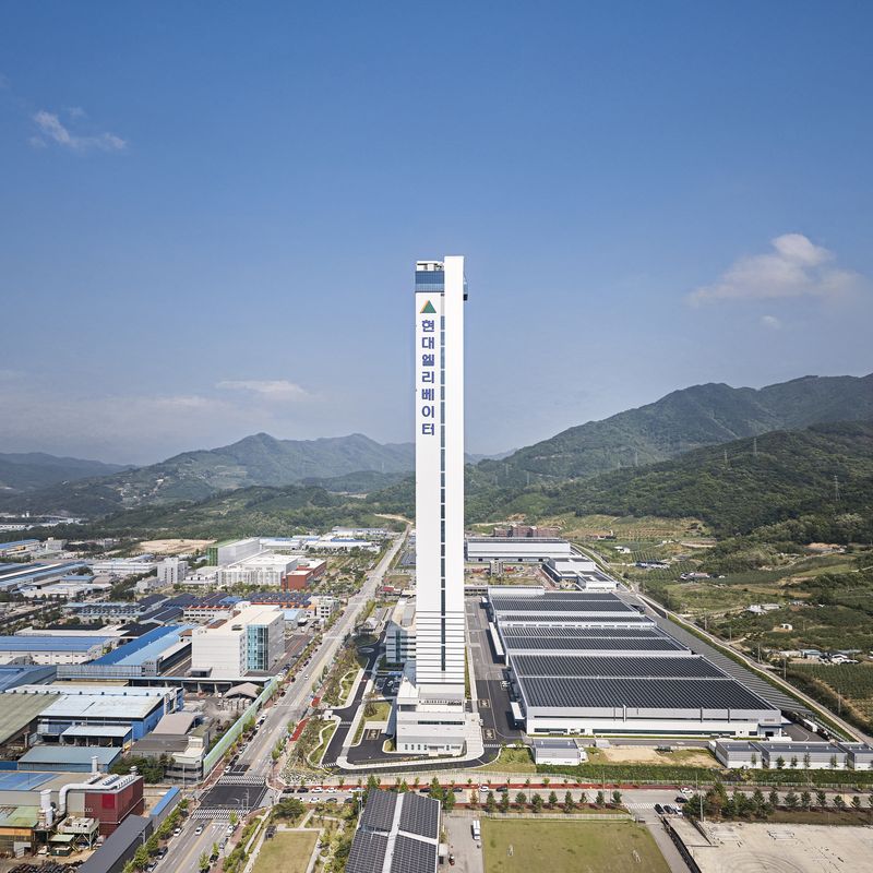 충주 스마트캠퍼스 소재 현대아산타워 전경. 현대엘리베이터 제공