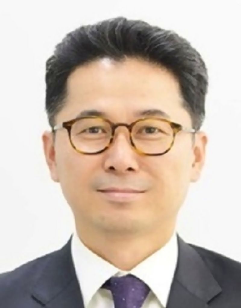 김도영 제13대 제주특별자치도개발공사 사장 후보자. 위성곤 제주도지사는 공개모집과 임원추천위원회 심사를 거쳐 추천된 2명 가운데 대기업에서 약 27년간 영업·수출·건설·신규사업 분야의 경력을 쌓은 김 전 GS건설 상무를 최종 후보자로 지명했다. 제주도는 이달 말 제주도의회에 인사청문을 요청할 예정이다. /사진=제주특별자치도 제공