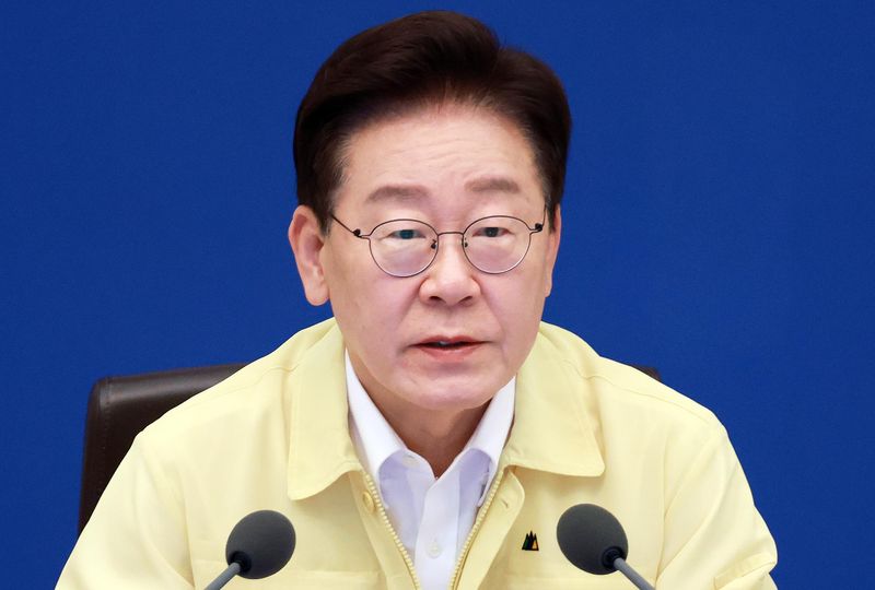 이재명 대통령이 지난 20일 청와대에서 열린 수석보좌관회의에서 발언하고 있다. 뉴시스