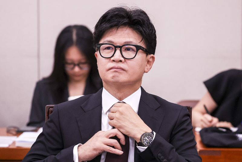 한동훈 무소속 의원이 19일 서울 여의도 국회에서 열린 외교통일위원회 전체회의에 참석해 있다. 뉴시스
