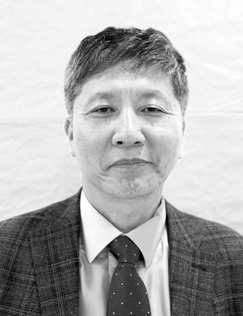   개업 준비하는 우주주유소