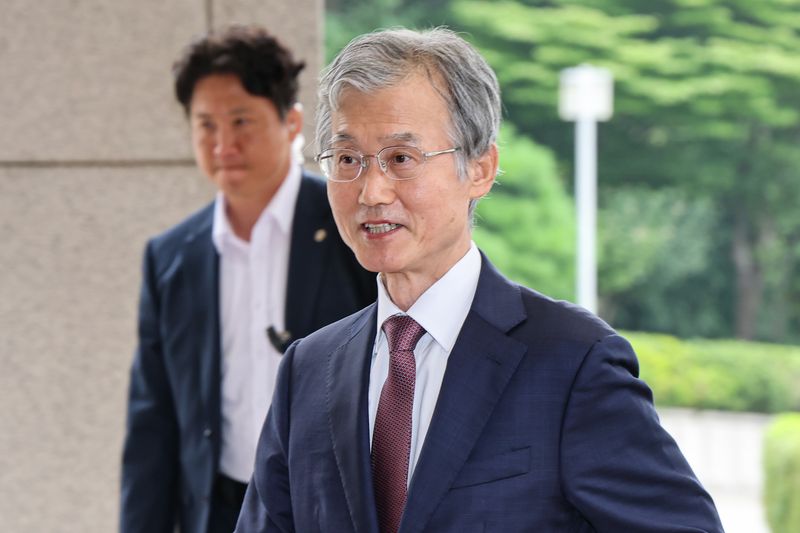 조희대 대법원장이 지난 20일 서울 서초구 대법원으로 출근하고 있다. 뉴스1