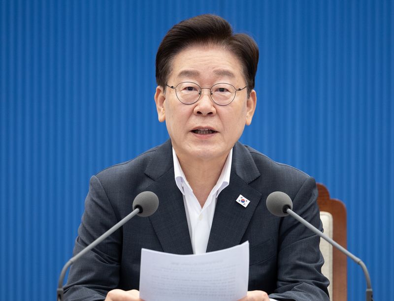 이재명 대통령이 지난 21일 청와대에서 열린 국민주권정부 제1차 반부패정책협의회에서 발언하고 있다. 연합뉴스