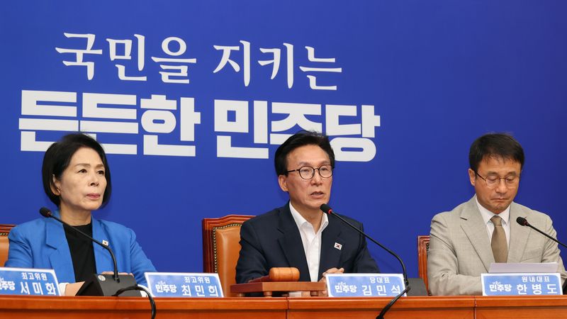 더불어민주당 김민석 대표가 24일 국회에서 열린 최고위원회의에서 발언하고 있다. 사진=서동일 기자
