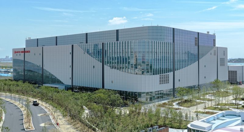 롯데바이오로직스 송도 바이오 캠퍼스 제1공장 전경. 롯데바이오로직스 제공