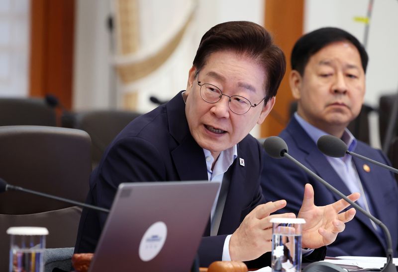 이재명 대통령이 25일 청와대에서 열린 국무회의에서 발언하고 있다. 청와대통신사진기자단