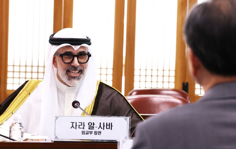 자라 알-사바 쿠웨이트 외교장관이 25일 서울 종로구 외교부에서 열린 조현 외교부 장관과의 회담에서 발언하고 있다. 자라 외교장관은 쿠웨이트를 28년간 장기 통치했던 셰이크 자베르 알-아흐마드 알-자베르 알-사바 제13대 국왕의 아들이다. 연합뉴스