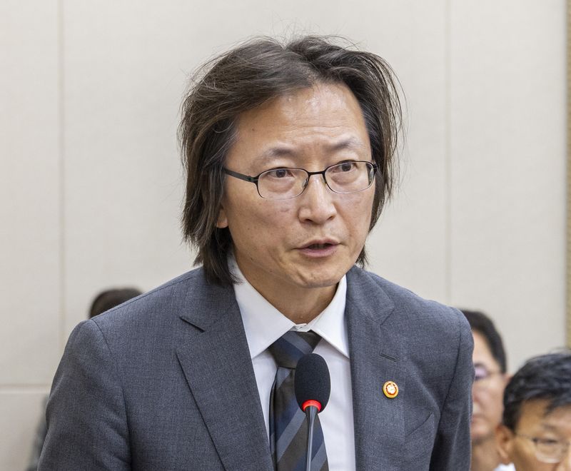 2025 회계연도 결산안 정무위 통과 인사말 하는 주병기 공정위원장. 연합뉴스