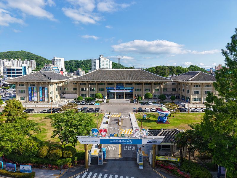 여수시<사진>가 '인구 26만명 붕괴 위기'에 총력 대응한다. 여수시 제공