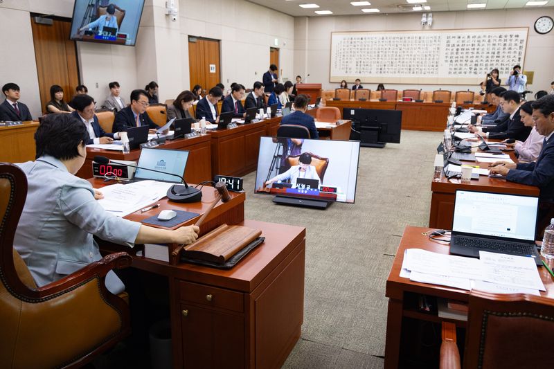 여야, 보완수사권·조희대 거취 충돌…중수청장 청문회법 의결(종합)