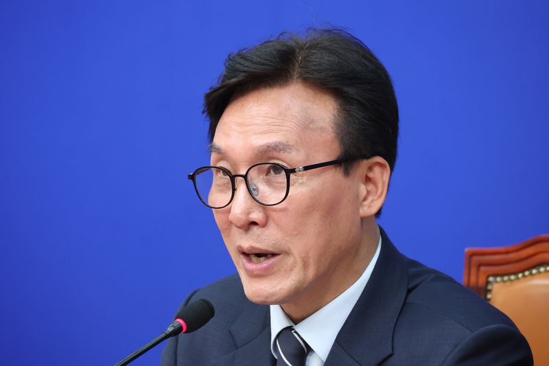 김민석