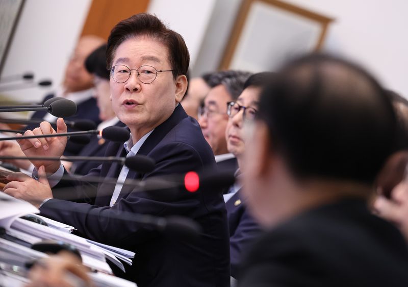 '경찰 개혁' 쏘아올린 李대통령…檢 보완수사권 폐지 논란 선제 차단