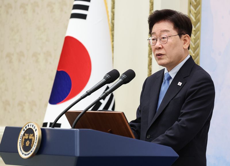 이재명 대통령이 지난 27일 청와대 영빈관에서 열린 시장·군수·구청장 초청 오찬간담회에서 발언하고 있다. 뉴스1