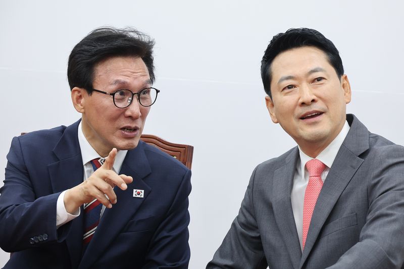 여야 워크숍·연찬회 마무리…김민석 '최고위' 장동혁 '제주행'