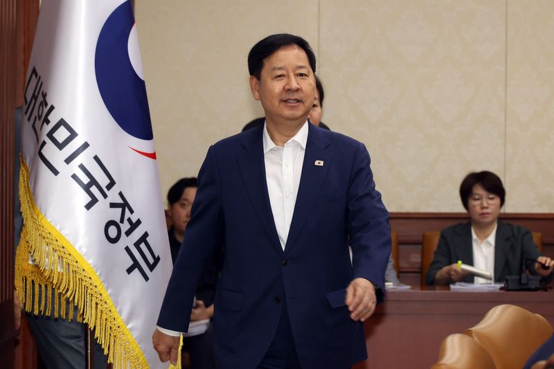 구윤철 부총리 겸 재정경제부 장관이 28일 정부서울청사에서 열린 '비상경제본부 회의 겸 경제관계장관회의 겸 민생물가 특별관리 관계장관 TF'에 참석하고 있다. 사진=서동일 기자