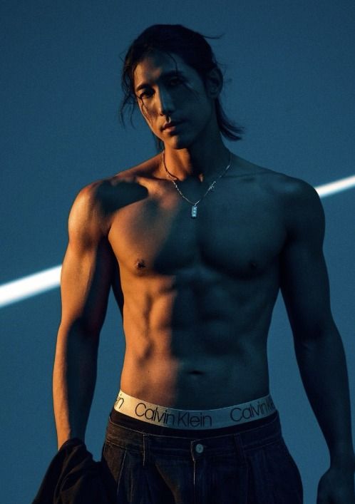 황재균, 18㎏ 감량&middot;체지방률 3.9%…조각같은 복근 보디프로필 공개 [N샷]