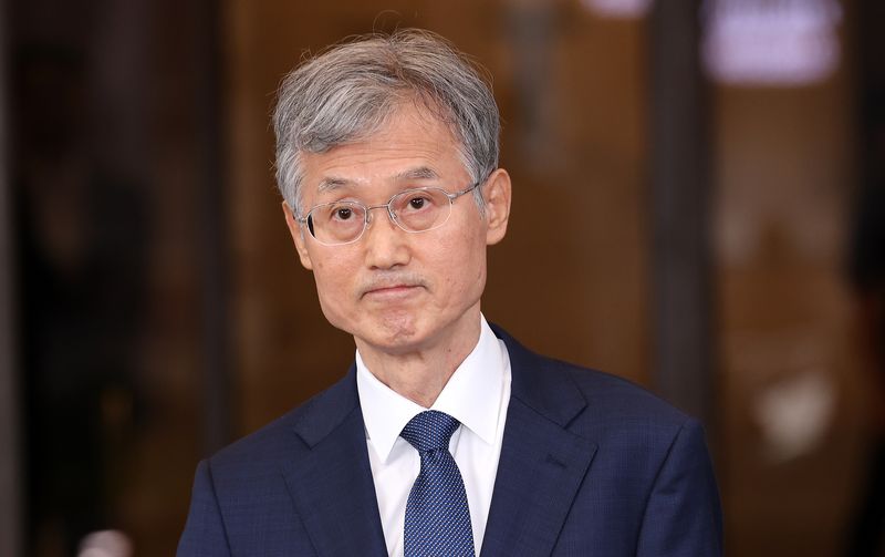 조희대 대법원장이 28일 오후 서울 서초동 대법원 청사에서 퇴근하고 있다. 2026.8.28 ⓒ 뉴스1 박지혜 기자