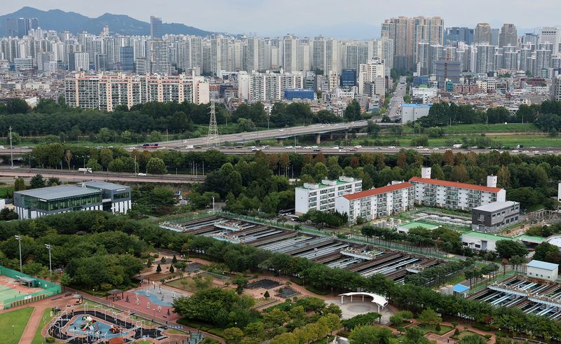지난 26일 서울 강남구 탄천물재생센터와 마루공원 일대가 보이고 있다. 뉴시스