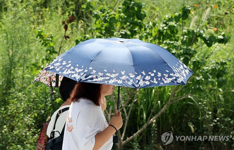 7월 생산&middot;소비 주춤…반도체 훈풍에 설비투자 두달 연속 껑충(종합2보)