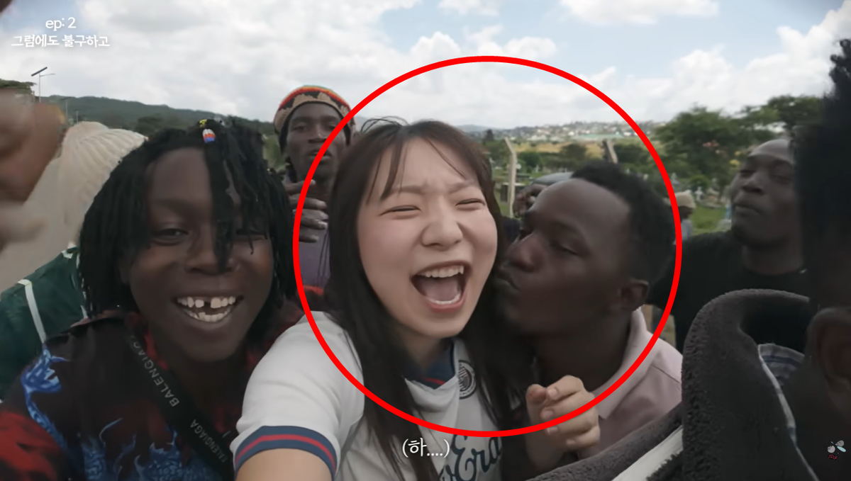 혼자 아프리카 여행 갔다가 무차별 신체 접촉 당한 女유튜버