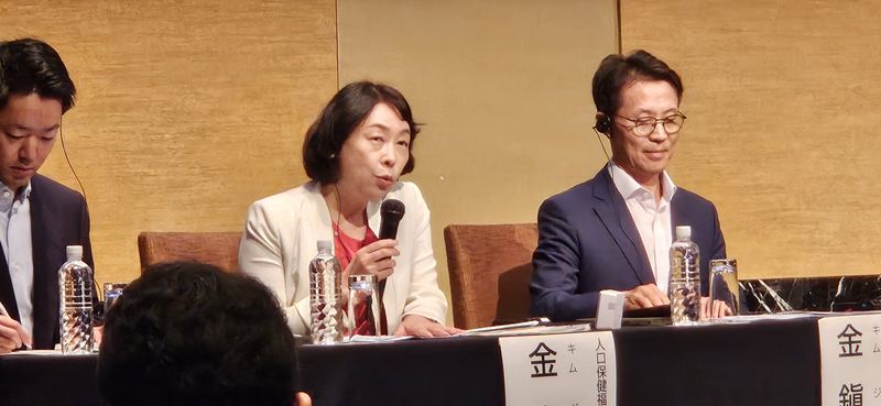 김경선 인구보건복지협회 회장이 30일 일본 센다이에서 열린 제1차 한일 저출산 대응 공동심포지엄에 토론자로 참석했다. 인구보건복지협회 제공