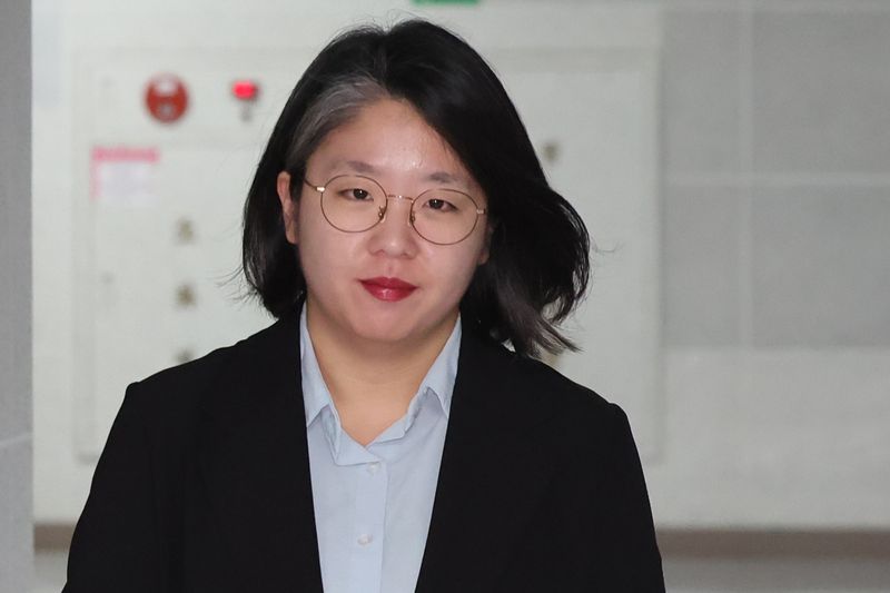 성평등가족부 장관 후보자로 지명된 용혜인 기본소득당 의원이 31일 오전 서울 여의도 국회 의원회관으로 출근하고 있다. 뉴스1