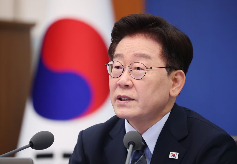 이재명 대통령이 1일 청와대에서 열린 국무회의에서 발언하고 있다. 청와대통신사진기자단