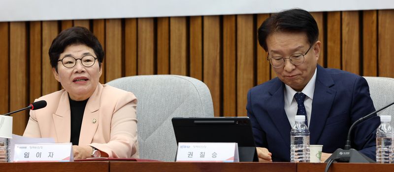 [서울=뉴시스] 고범준 기자 = 임이자 국민의힘 정책위의장이 1일 서울 여의도 국회에서 열린 더불어민주당-국민의힘 정책위원회 연석회의에서 발언하고 있다. 2026.09.01. bjko@newsis.com