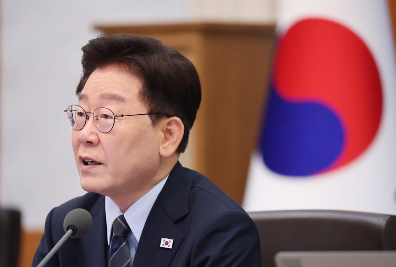이재명 대통령이 지난 1일 청와대에서 열린 국무회의에서 발언하고 있다. 청와대통신사진기자단