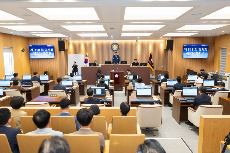[서울=뉴시스] 서대문구의 ‘2026년도 제1회 추가경정예산’을 의결한 8월 31일 서대문구의회 제318회 임시회 제2차 본회의 모습. (사진=서대문구 제공) 2026.09.01. photo@newsis.com *재판매 및 DB 금지