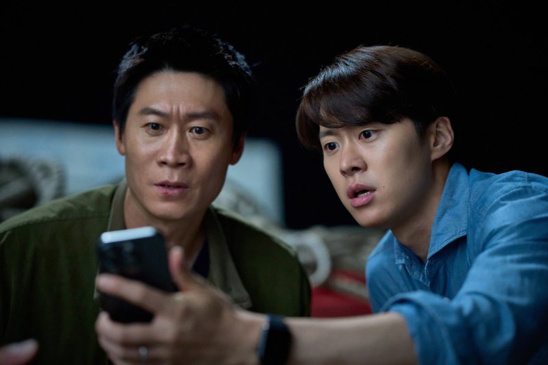 [이조로 변호사의 무비:로(LAW)] '남편들'에서 새아빠도 가족일까요?