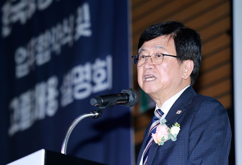 최교진 교육부 장관이 1일 서울 여의도 FKI 컨퍼런스센터에서 열린 '교육부-한국항공우주산업 업무협약식 및 채용설명회'에서 인사말을 하고 있다. 2026.9.1 ⓒ 뉴스1 이호윤 기자