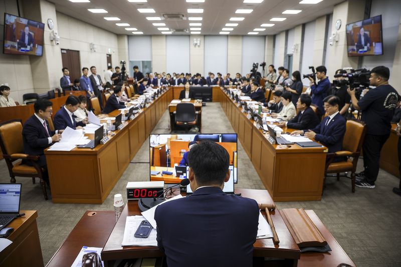[서울=뉴시스] 정병혁 기자 = 1일 서울 여의도 국회에서 행정안전위원회 전체회의가 열리고 있다. 2026.09.01. jhope@newsis.com