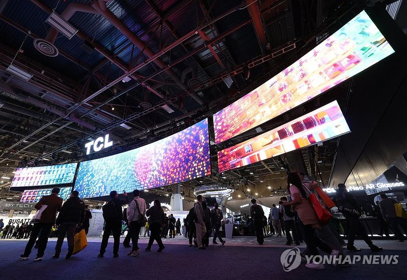 올해 CES에 선보인 TCL 대형 디스플레이. 연합뉴스