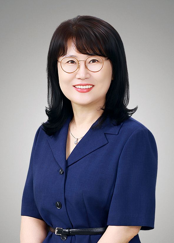 강지선 제34대 서귀포시교육지원청 교육장. 강 교육장은 학생 성장 중심 맞춤형 지원과 건강하고 안전한 교육환경 조성, 소통과 협력의 교육공동체 운영을 주요 과제로 제시했다. /사진=서귀포시교육지원청 제공