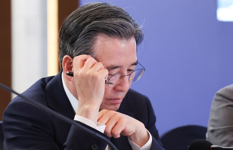 김용범 청와대 정책실장이 사임했다. 지난해 6월 정부 출범 직후 임명된 뒤 약 1년 3개월 만이다. 강유정 청와대 수석대변인은 1일 오전 춘추관 브리핑을 통해 "김 정책실장이 전날(31일) 사의를 표명했다＂며 ＂이에 이재명 대통령은 오늘 1일 사표를 수리했다＂고 밝혔다. 김 정책실장은 단일 종목 레버리지 상장지수펀드(ETF) 논란 등으로 국민의힘 등 야당으로부터 사퇴 요구를 받아왔다. 사진은 지난 6월 13일 호텔현대 바이 라한 울산에서 열린 K-조선 미래비전 간담회에 참석 모습. 2026.9.1 ⓒ 뉴스1