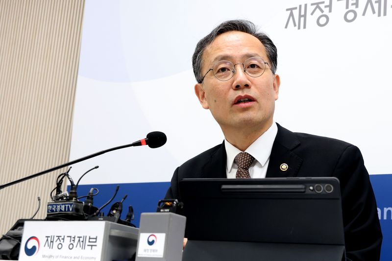 이형일 부총리 겸 재정경제부 장관 후보자가 2일 세종시 정부세종청사 재정경제부 기자실에서 열린 간담회에 참석하여 취재진의 질문에 답하고 있다. 2026.9.2 ⓒ 뉴스1 김기남 기자