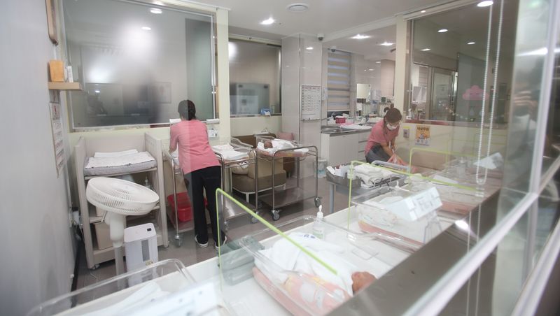 [대구=뉴시스] 경남 밀양시에서 운영되고 있는 공공산후조리원 신생아실. 기사 본문 내용과 직접적인 연관성은 없다. 뉴시스DB. 2026.09.02. photo@newsis.com *재판매 및 DB 금지