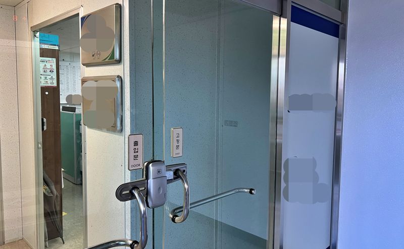 [부산=뉴시스] 원동화 기자 = 2일 오후 부산 동구의 한 빌딩에 있는 사고 선사 사무실 모습. 2026.09.02. dhwon@newsis.com