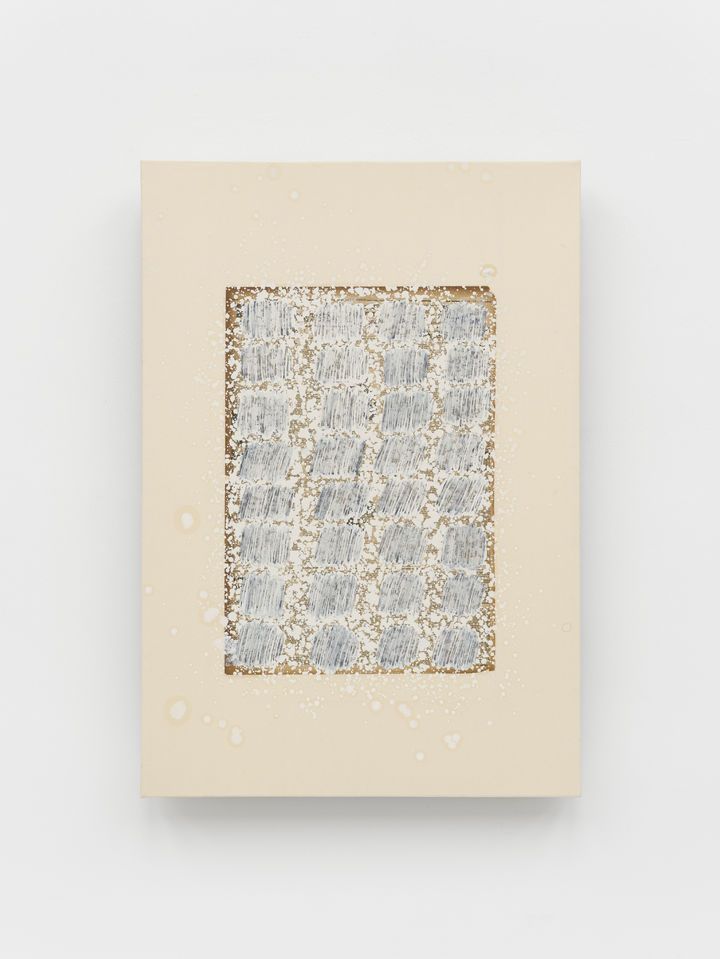 박서보 Ecriture No.221121 2022 Pencil and oil on Le Matin newspaper on canvas 100 x 69 cm , 39 3/8 x 27 3/16 in. © PARKSEOBO FOUNDATION. Photo © White Cube (Theo Christelis). *재판매 및 DB 금지