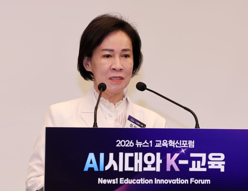 이인선 국회 교육위원회 국민의힘 간사가 2일 서울 용산구 나인트리 프리미어 로카우스 호텔에서 'AI시대와 K-교육'이라는 주제로 열린 2026 뉴스1 교육혁신포럼에서 축사를 하고 있다. 2026.9.2 ⓒ 뉴스1 김성진 기자