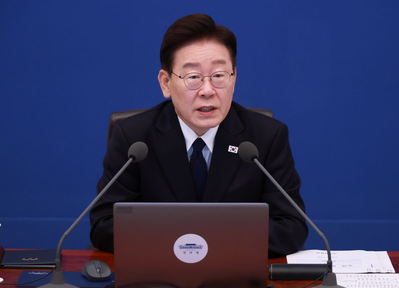이재명 대통령이 3일 청와대에서 열린 수석보좌관회의에서 발언하고 있다. 청와대통신사진기자단