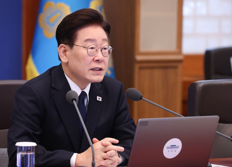 이재명 대통령이 3일 청와대에서 열린 수석보좌관회의에서 발언하고 있다. 청와대통신사진기자단