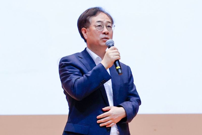 권형택 기술보증기금 이사장이 '2026년도 제2차 경영전략워크숍'에서 모두발언을 하고 있다. 기보 제공