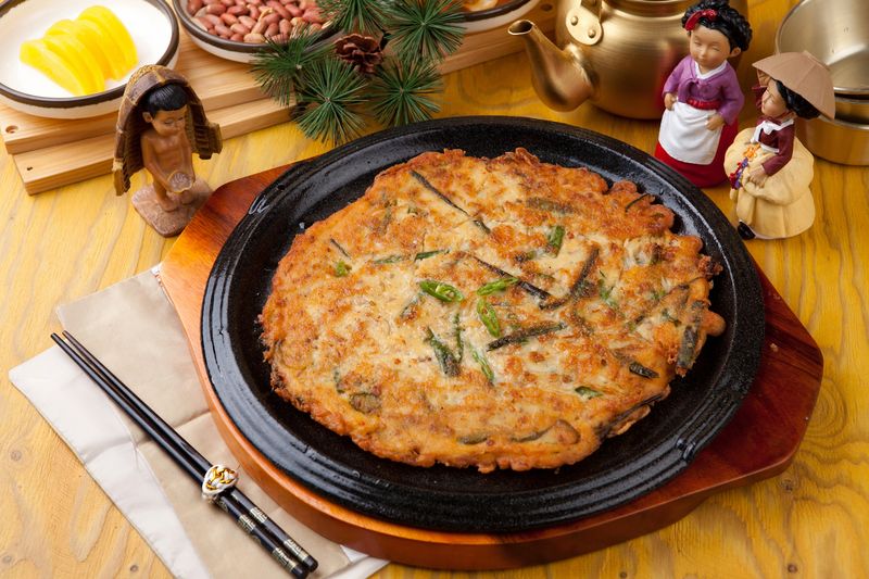 "갈비찜·명태전에 어울리는 와인은" 추석 식탁을 완성하는 한잔 [Weekend 와인]